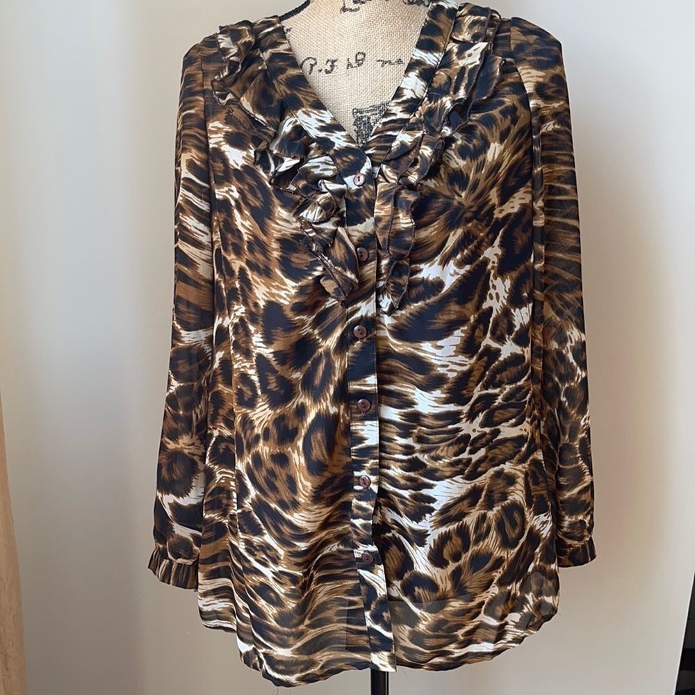Covington Leopard Print Blouse‼️